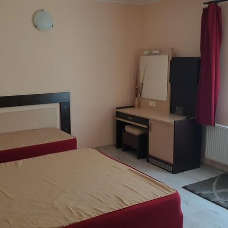 Ego Guest House Belogradtsjik Buitenkant foto